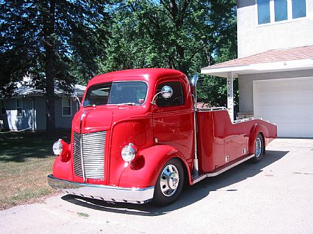 Our Hoodie Mark's 41 Ford Cab-Over